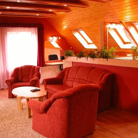 بيت ضيافة Platan Panzio 3*