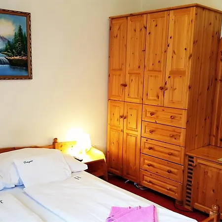 Platan Panzio Konukevi 3*